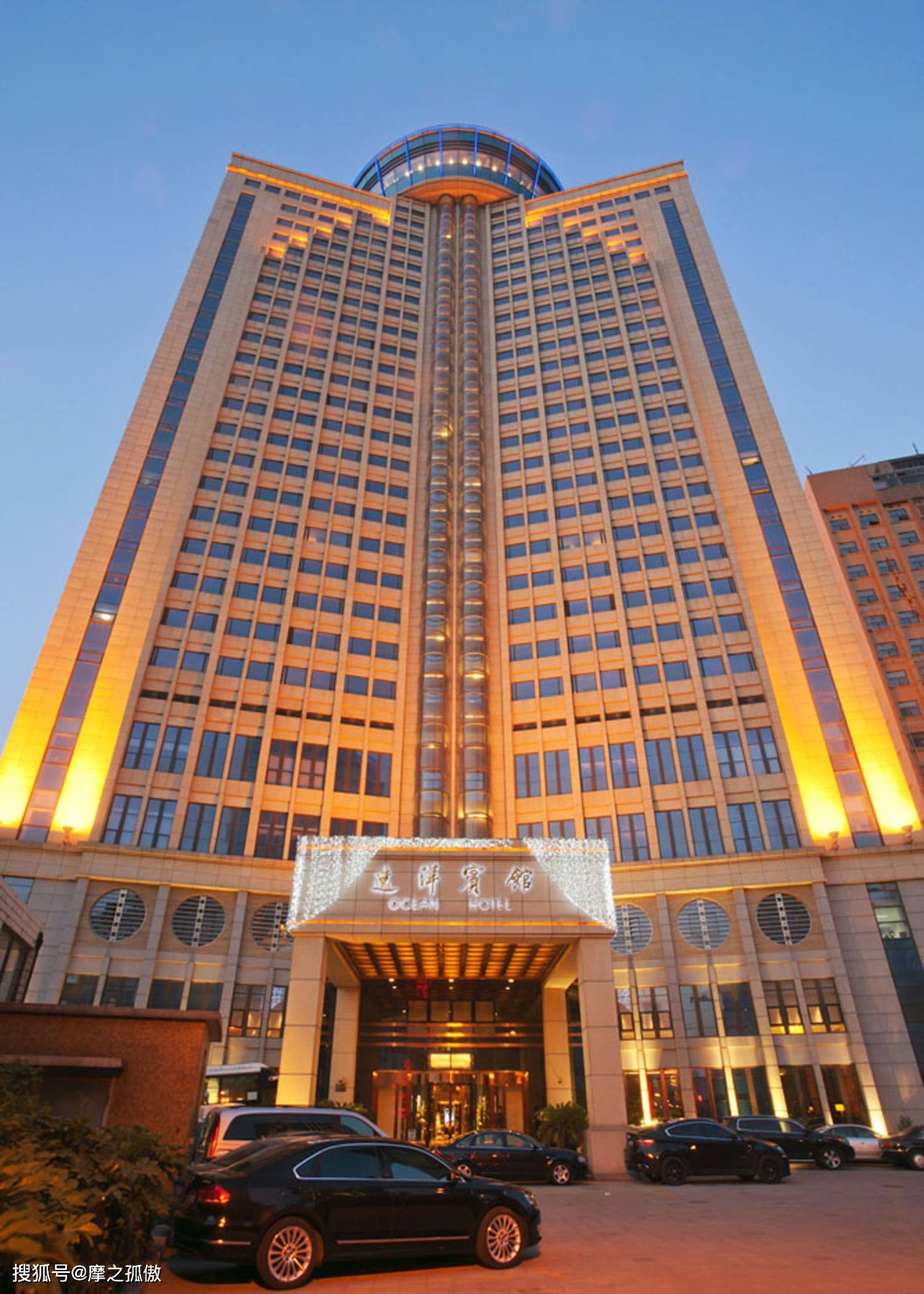 公司在城市中,我们可以把高耸的大厦和车流不息的道路,看作"山水".