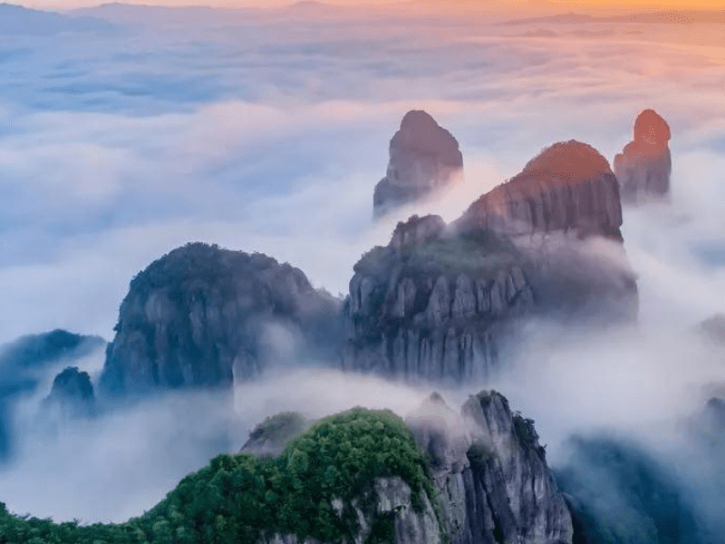 浙江最有仙气的山常年云雾缭绕堪比黄山更有千古之谜蝌蚪崖