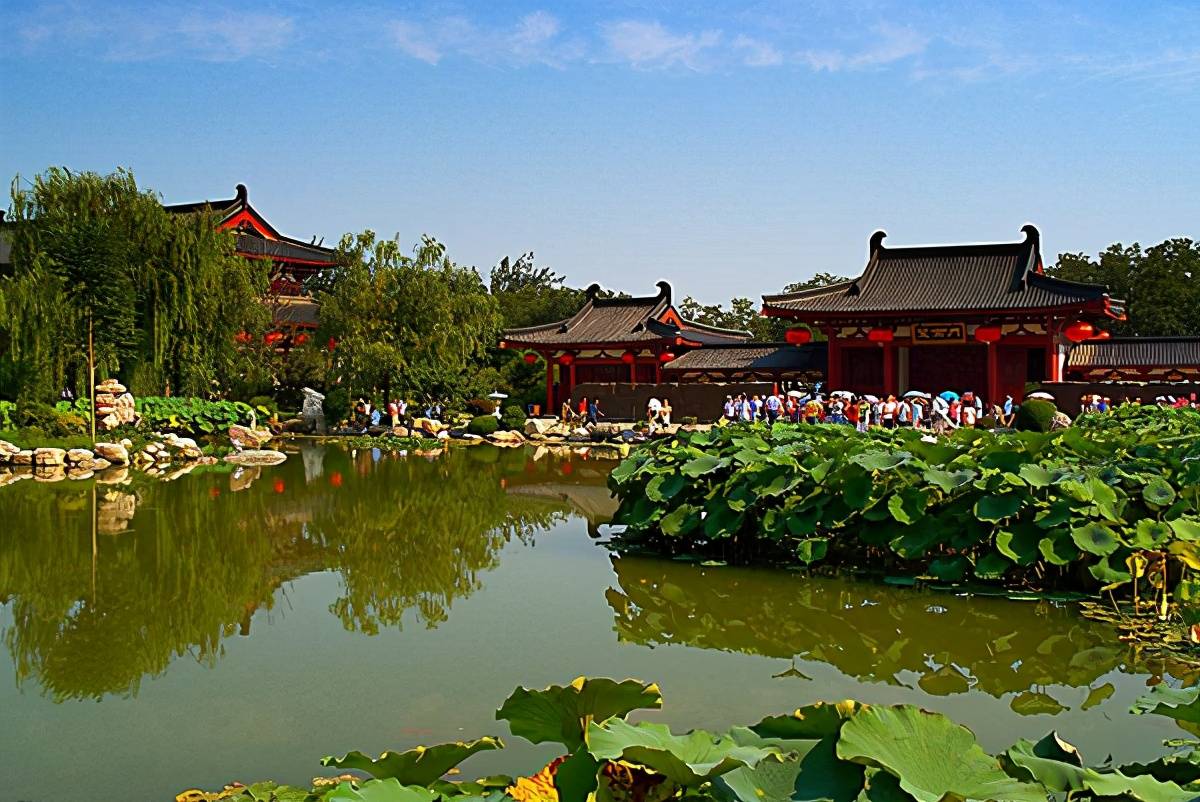 西安著名皇家园林历经千年风韵犹存为国家5a级景区值得一游