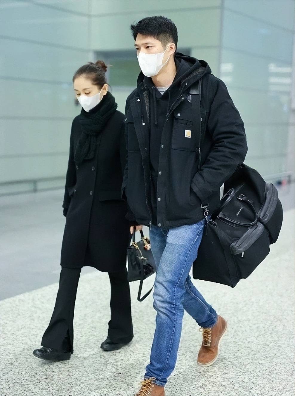 原创王子文吴永恩用餐被偶遇两人四目相对热聊还一起约会爬香山