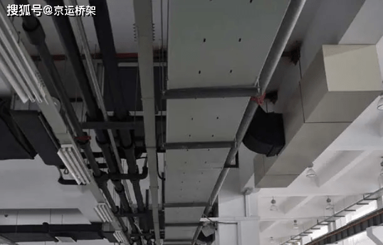 托盤式鍍鋅橋架如何防靜電托盤式鍍鋅橋架有哪些規格跨接線