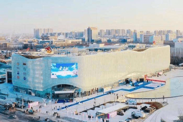 网友济宁高新区爱琴海家家悦超市销售过期啤酒