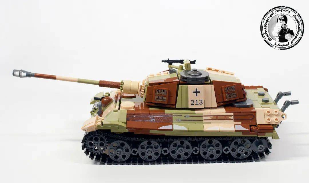 小鲁班虎王重型坦克