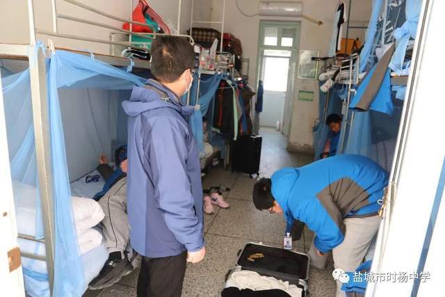 盐城市时杨中学十二时辰纪实