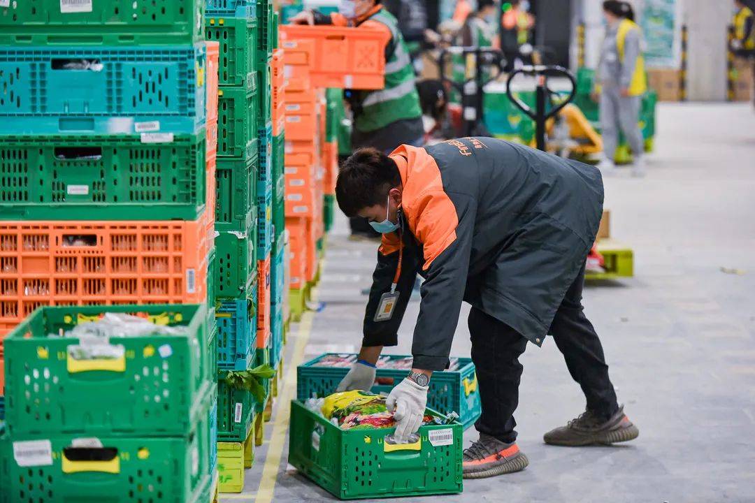 快递变慢递生鲜水果堵在路上十来天怎么办