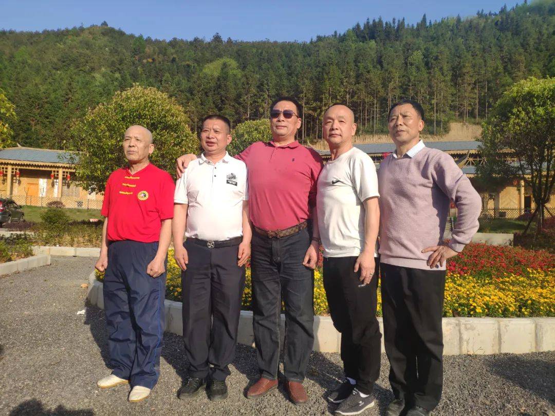 新化吉庆:"百花谷"里百花香_崇山村_常开_刘雄