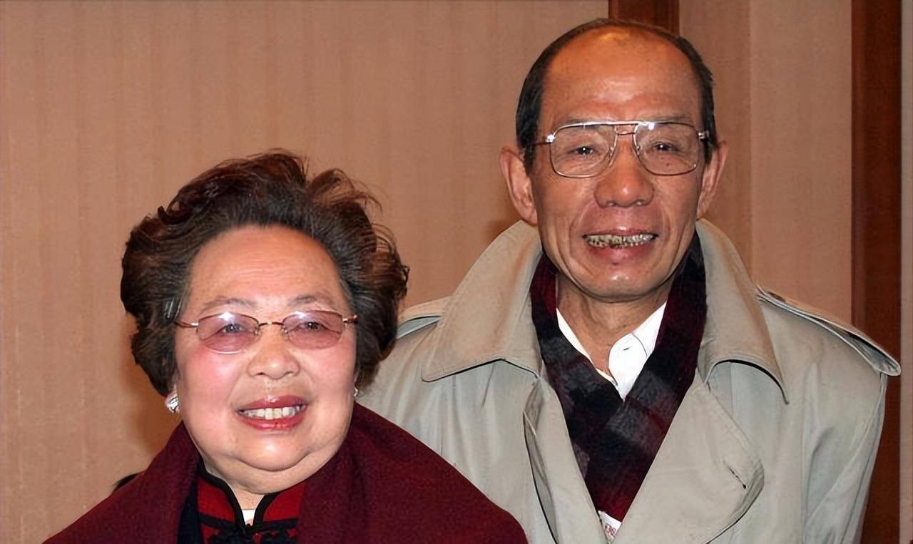 原创国家一级演员魏宗万跑了10多年龙套终成名妻子是房东女儿