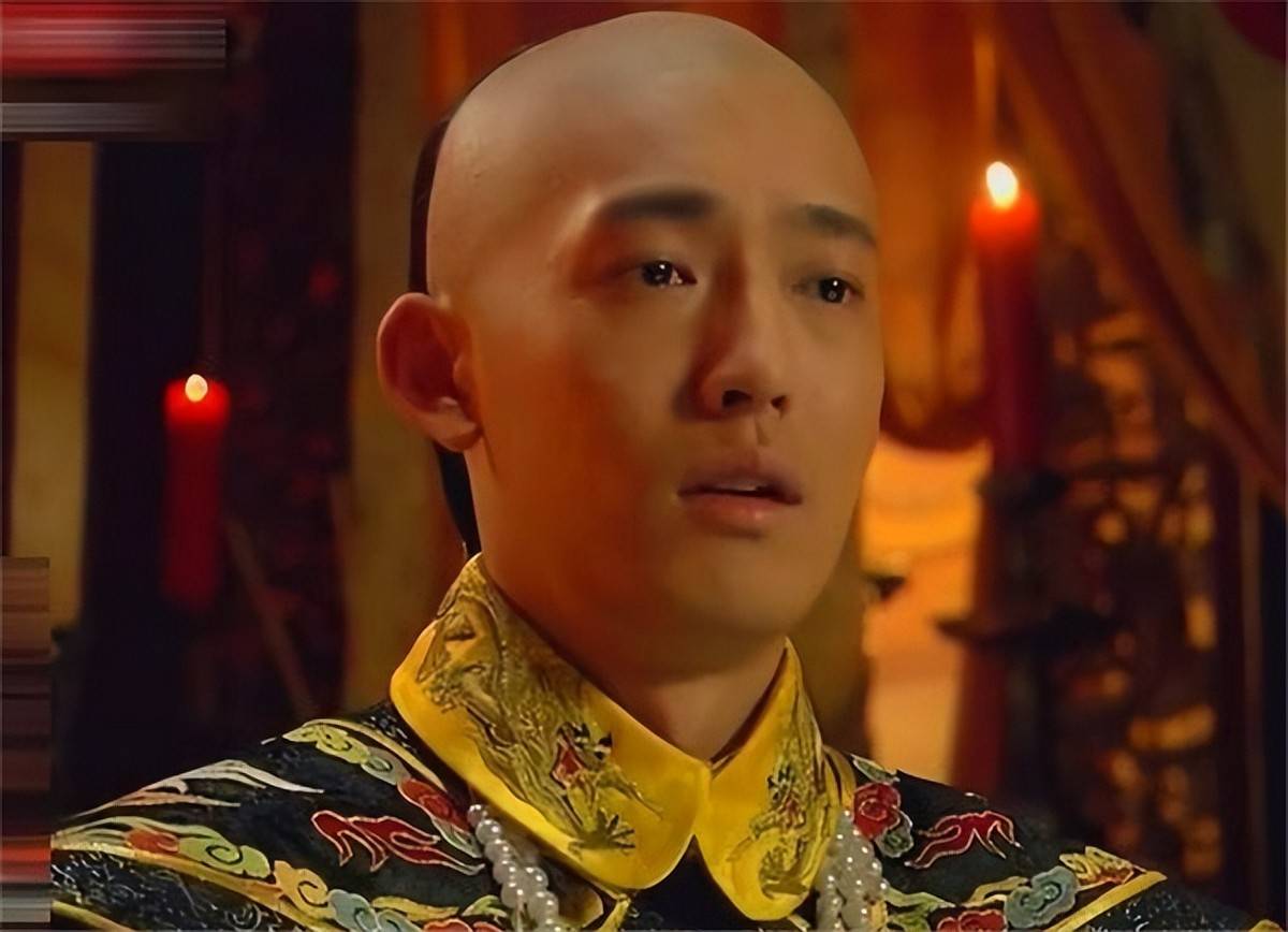 慈禧的最后一天早晨在处理光绪后事下午就穿上了寿衣