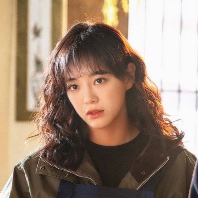 原创社内相亲女主角金世正被称宝藏女孩曾为影视剧23天减肥10斤