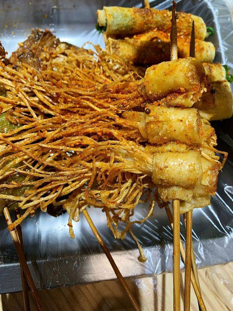 原创东北爱吃的9大炸串一个比一个香进店不吃两串不爱出来
