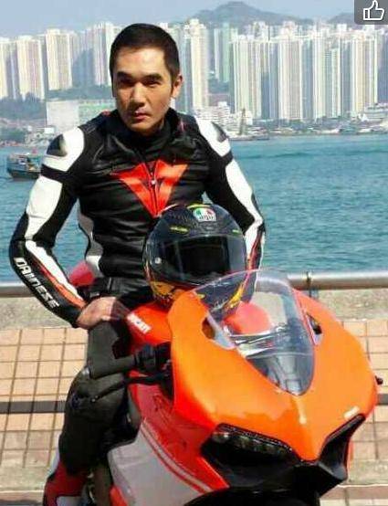 原创55岁方中信近照妻子因成龙被吐槽太丑挑战弱智成自己梦想