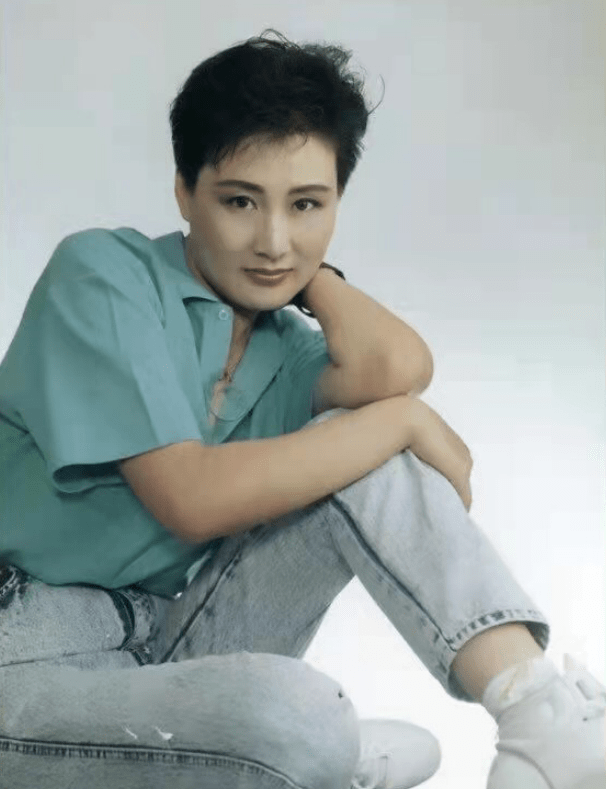 张凯丽和丈夫相爱26年我先生不是郭冬临绯闻让她哭笑不得