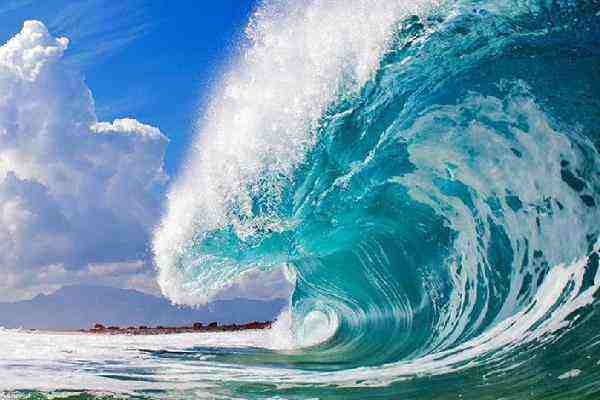 你知道世界上最高的海浪在哪里吗?海浪的起因吗?_运动_冲浪_巨浪