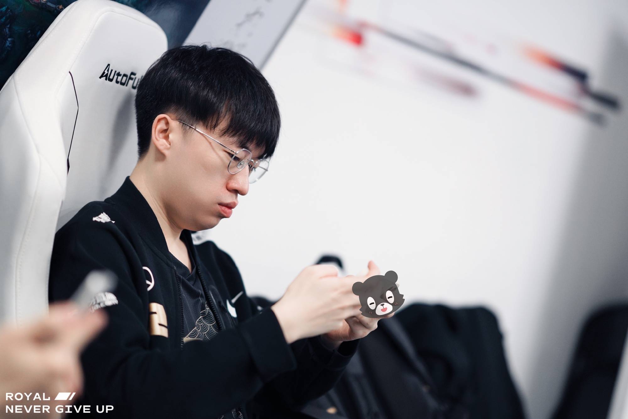 lpl再增一胎男,rng小虎老好人形象破灭,前女友安然开锤_复合_职业