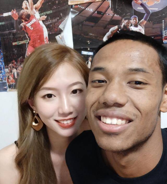 原创中非混血祝铭震喊话杜锋表明职业目标女友皮肤白皙相恋近8年