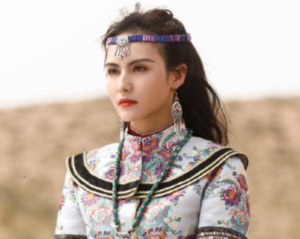 原创烽烟尽处被郭幸圈粉了人美戏也好难怪张翰这么捧她