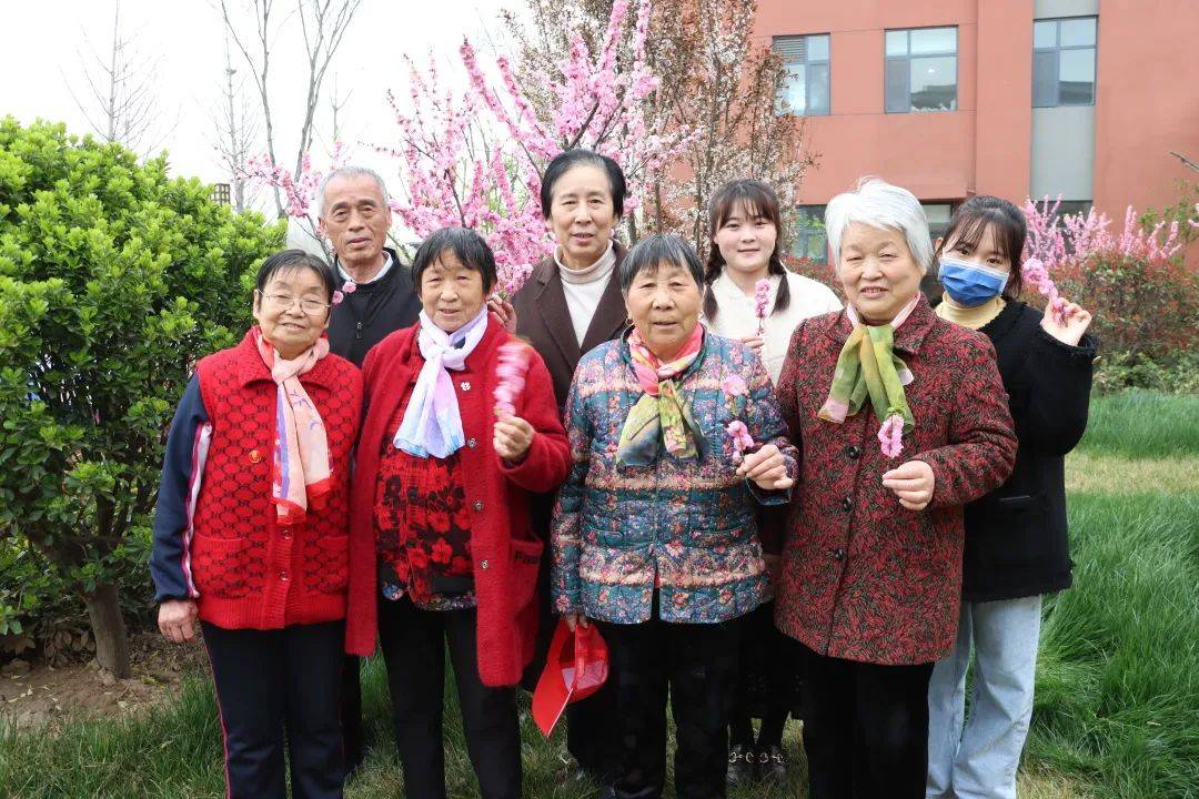 眾志成城防控疫情伏城醫養中心敬老人30天為愛堅守