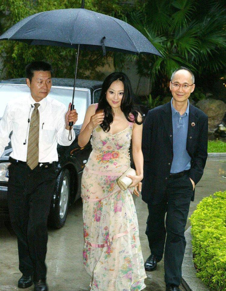 女,两任富豪丈夫被她买到破产,如今风姿不减当年_章小蕙_陈曜昮_女人