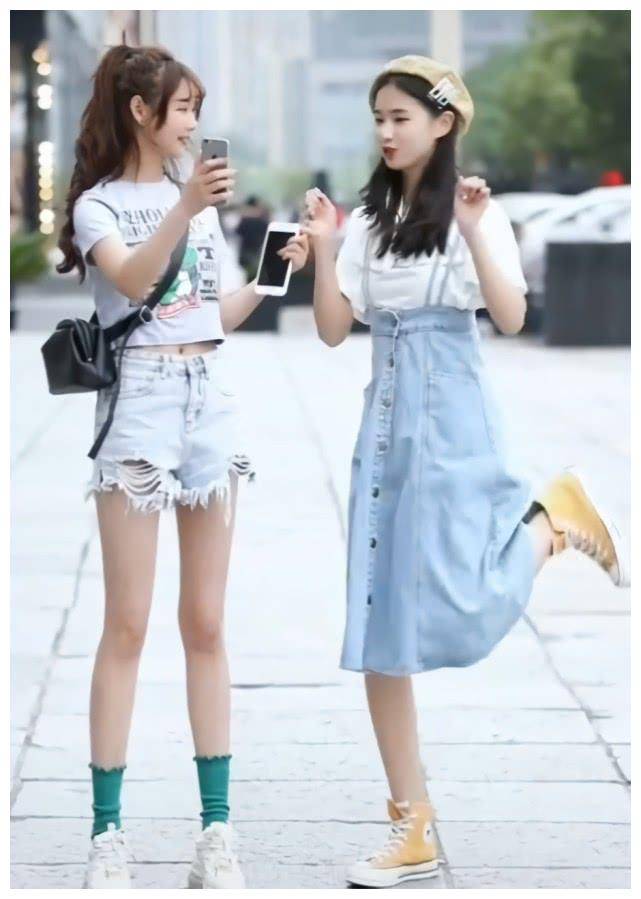 原创最近老爹鞋配原谅袜火了贼显腿长连旁边的匡威都比不过