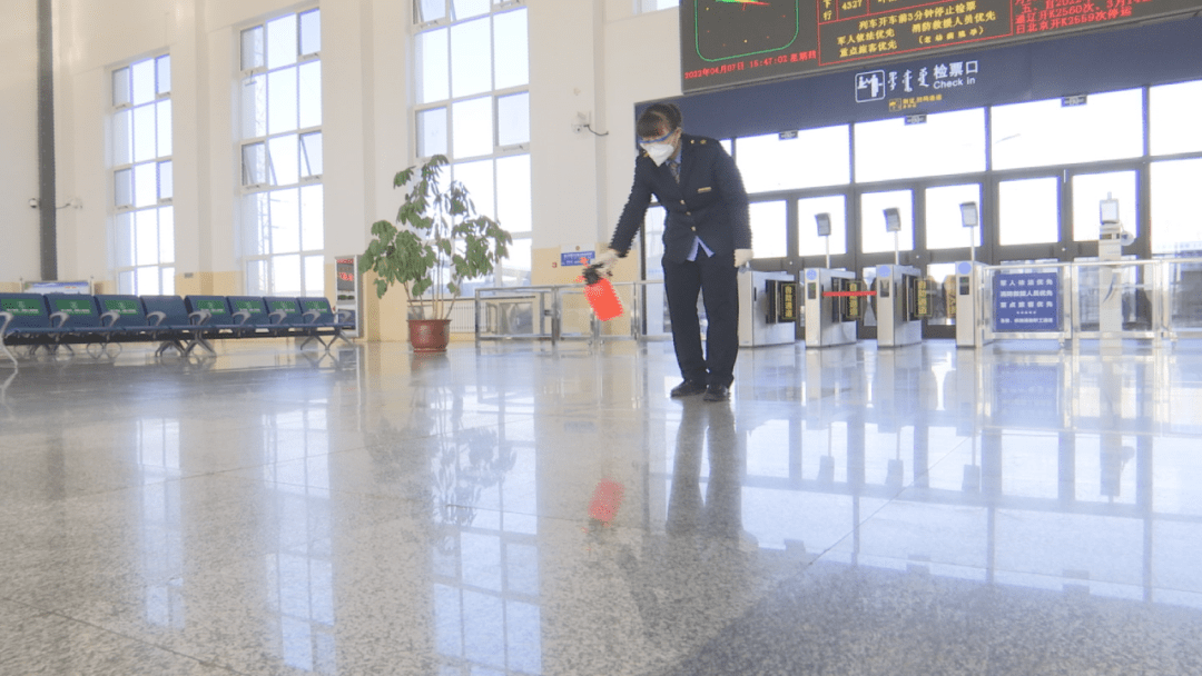 奈曼火车站:筑牢疫情防控墙 为旅客保驾护航