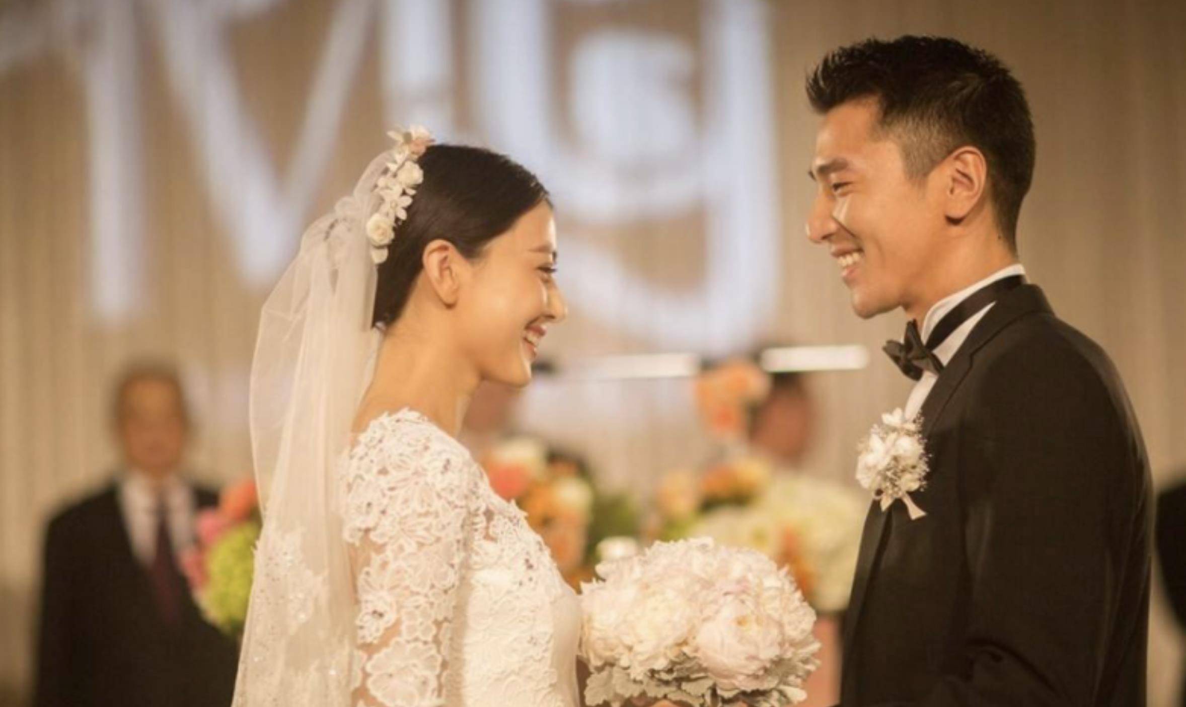 有种"投胎"叫高圆圆结婚,老公赵又廷变化不大,她却像换个人_父母