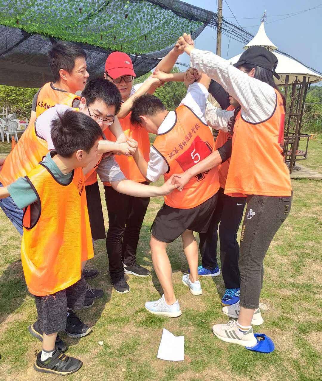 分享98%的人事部都喜欢的团建小游戏,有你玩过的吗?_团队_项目_趣味