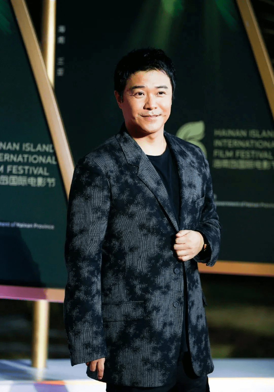 中年男星的窘况发腮秃头大肚腩还有塑料僵脸你们控制一下吧