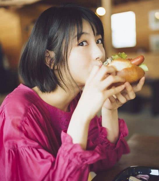 原创出道就被称是长泽雅美的接棒人19岁被骂到患上了厌食症