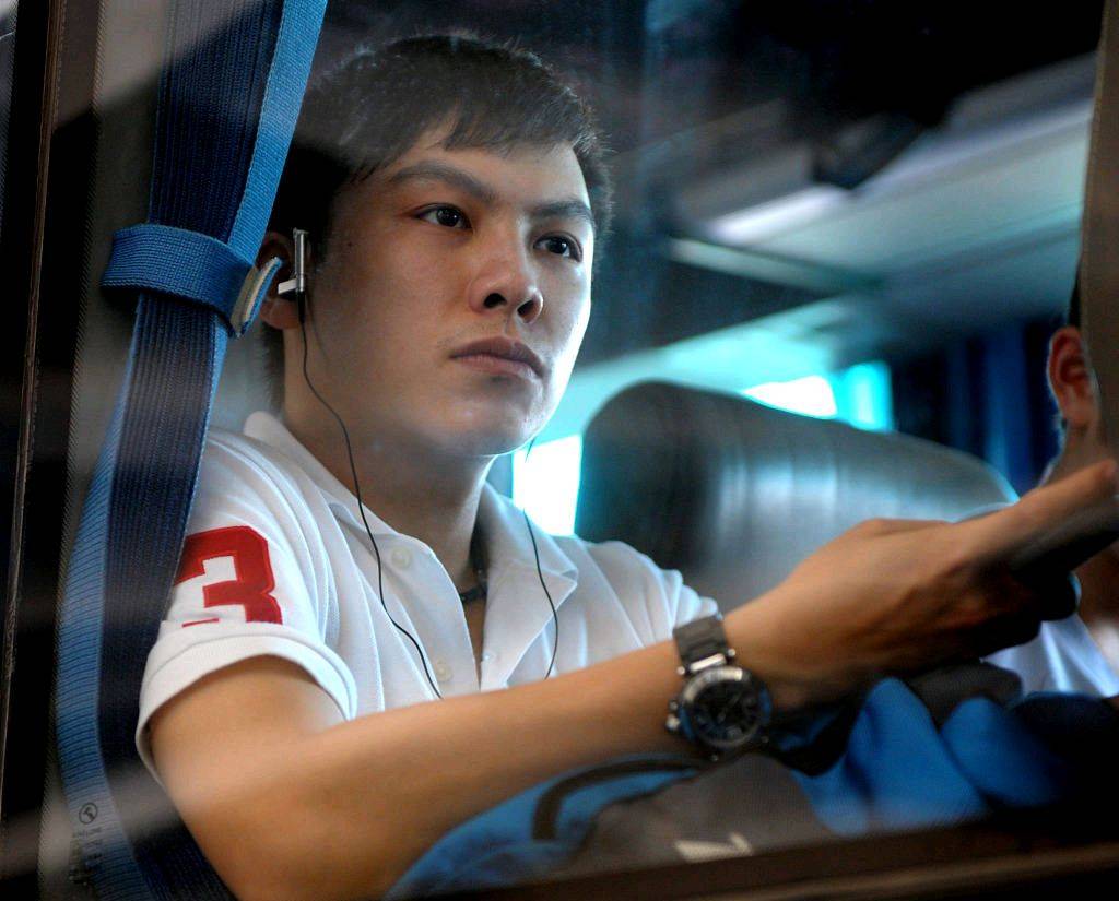 原创向恩师吴敬平学习孙颖莎的临时教练陈玘正在走青训之路