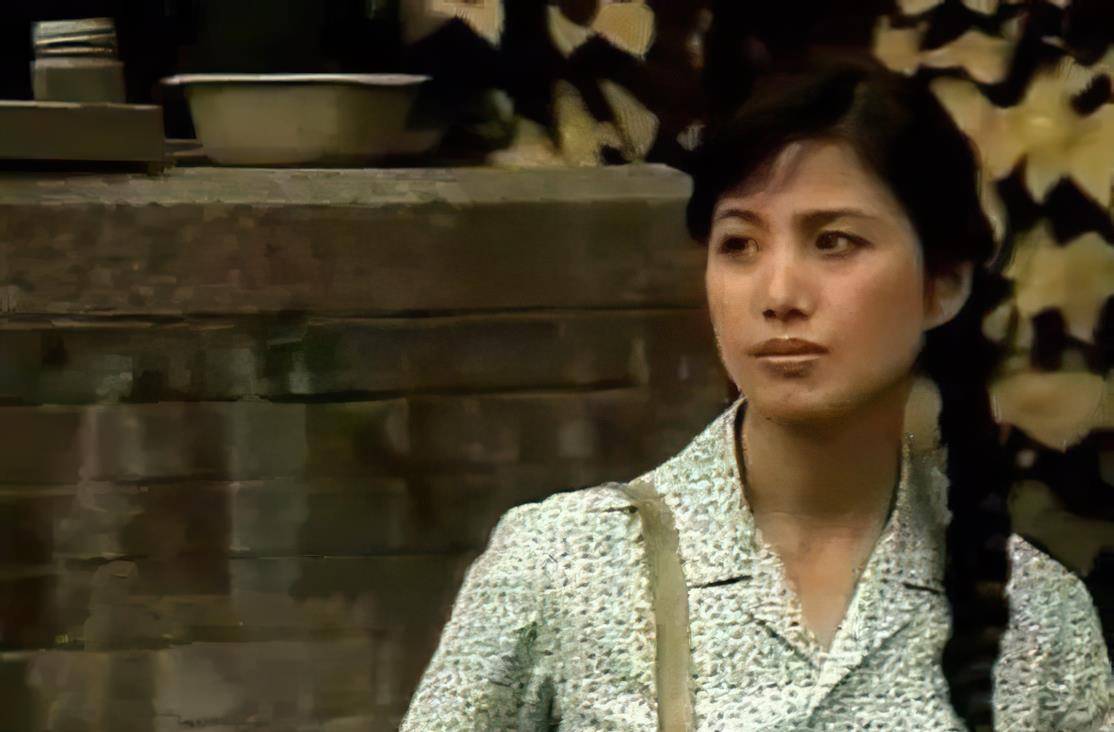 原创知名演员吴玉华前夫是知名导演现任是优秀画家我是幸福女人