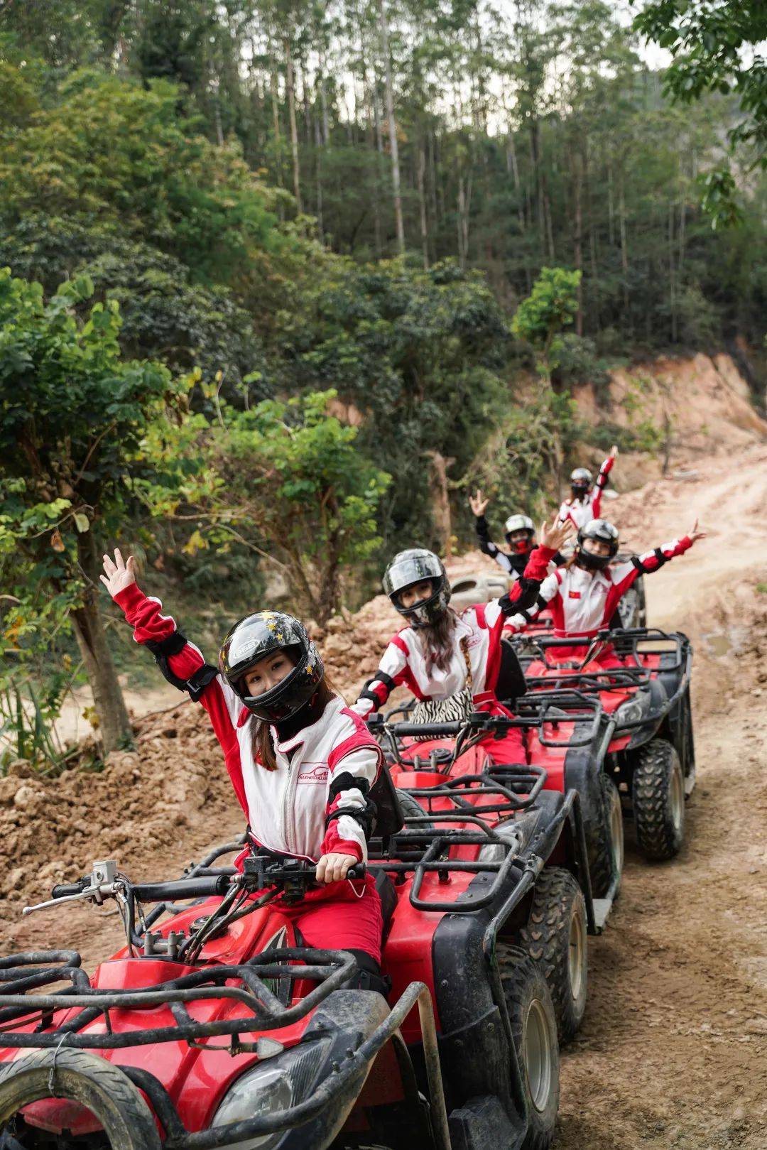 16公里山地越野车极速穿过丛林矿场你敢玩吗