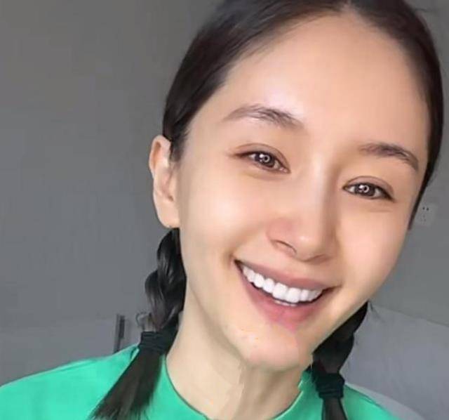 曾被指颜值碾压杨颖,网友:都是美容院生的_女明星_皮肤_照片