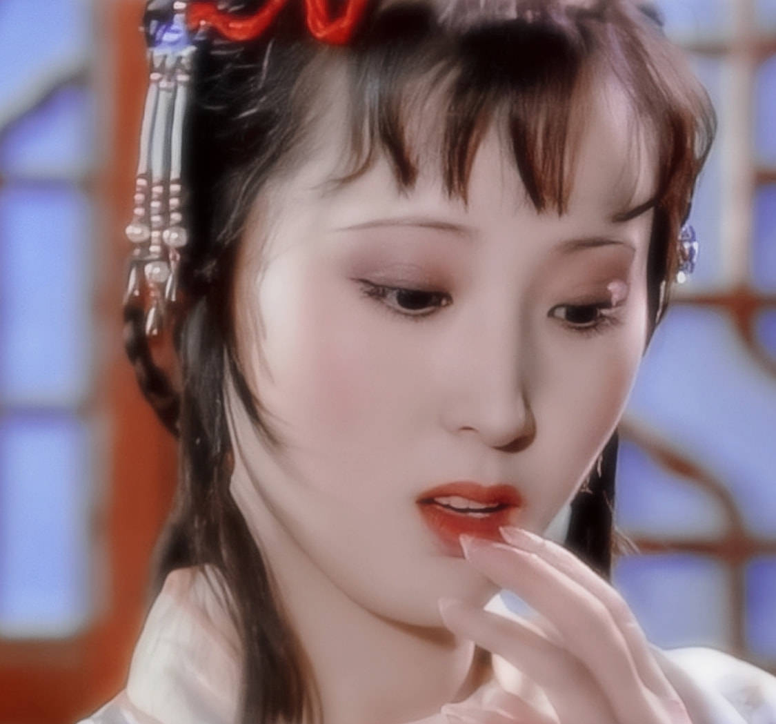 香菱写诗让薛宝钗评价宝钗为何推给林黛玉