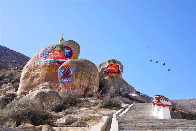 西藏拉萨旅游，哲蚌寺人文底蕴深厚，风景辽阔，幸运还可看到辩经