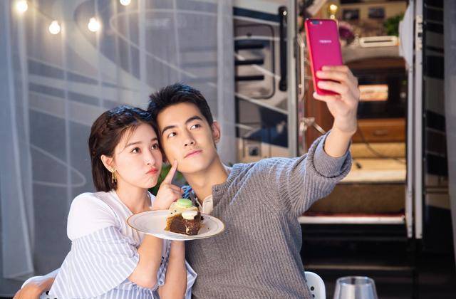 原创阚清子前男友纪凌尘近照曝光头戴蓝色针织帽气质被好友秒杀