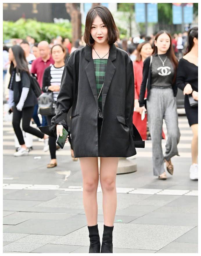 原创韩国第一美腿教你匡威穿搭配20cm的热裤穿出漫画腿