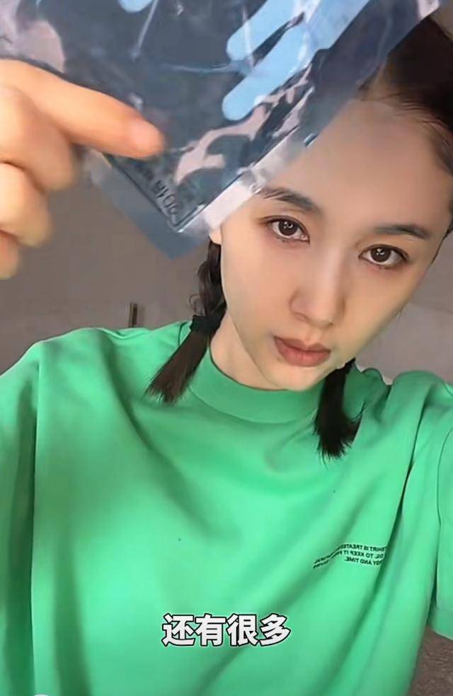 原创王子文纯素颜曝光烤瓷牙格外抢眼曾同框秒杀杨颖颜值