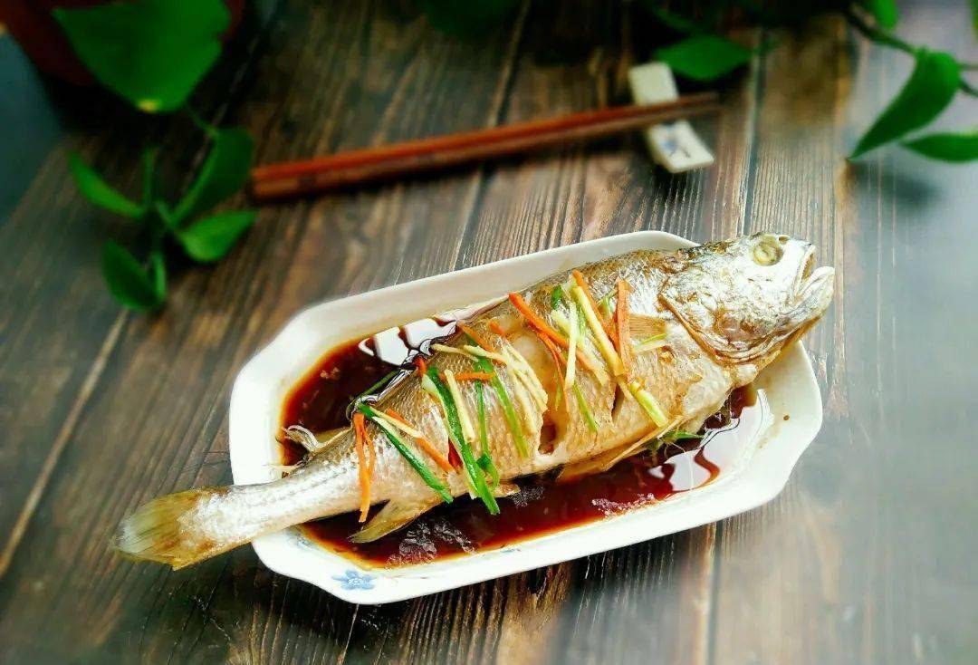 原创教你色味俱佳的清蒸黄花鱼营养低脂好吃不胖最后汤汁都不剩