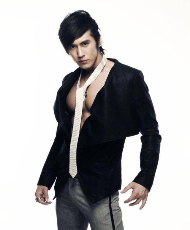 有种整容叫钟丽缇结婚老公张伦硕变化不大她却像换个人