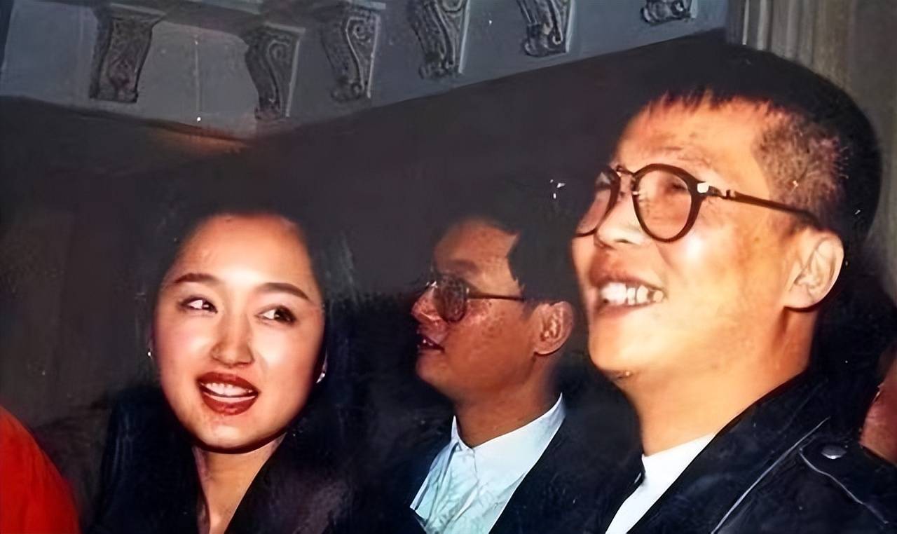 爱上走私富豪事业尽毁,51岁依然孤身一人_母亲_专辑_吴颂今