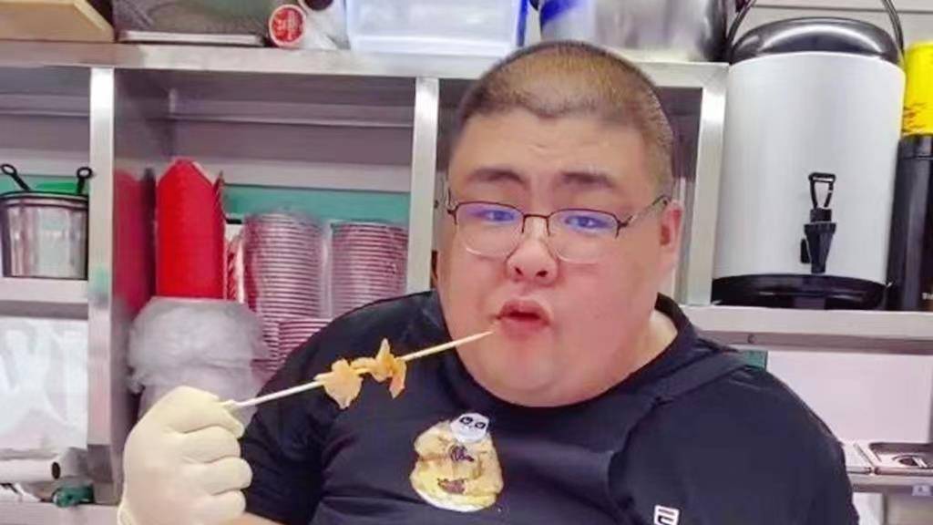 消失半年,千万网红半吨先生重新回归,网友:卖盐的该哭了