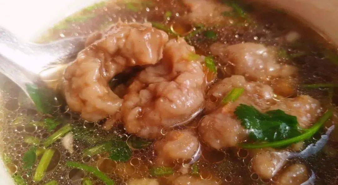 酸甜爽口暖洋洋,油润滑溜扑鼻香濮城滑脊汤是河南省濮阳市范县濮城镇