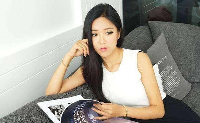 她是nba女主持,跟大17岁丈夫离婚,独自生活,哈登对她评价很高_周安玲