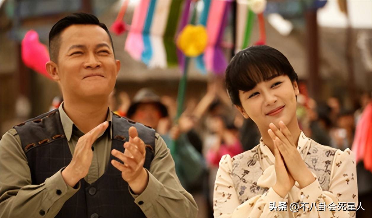 当他与杨紫,杨志刚同框时,他的鼻子几乎是杨紫,的1.