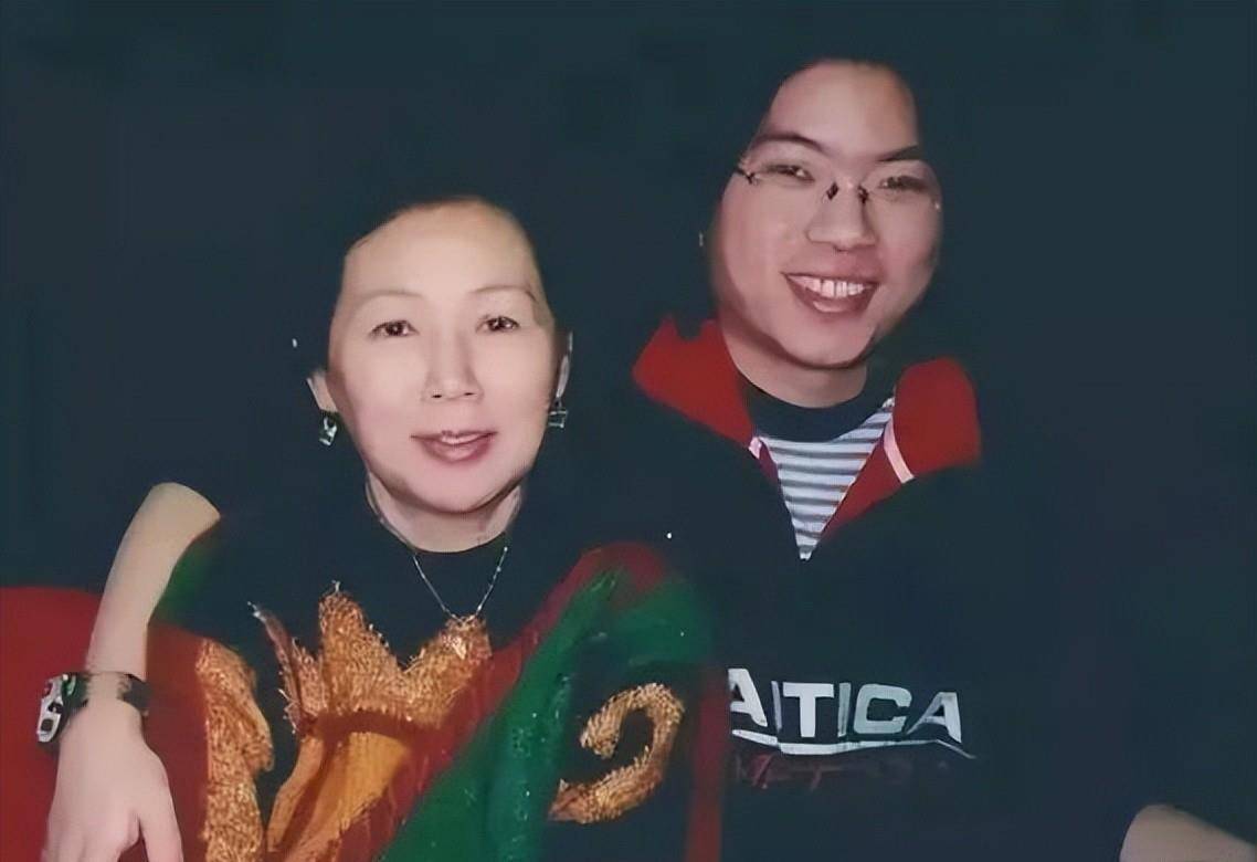 离婚9年后,回看夕又米和高晓松各自生活境遇,幸福差距一目了然_沈欢