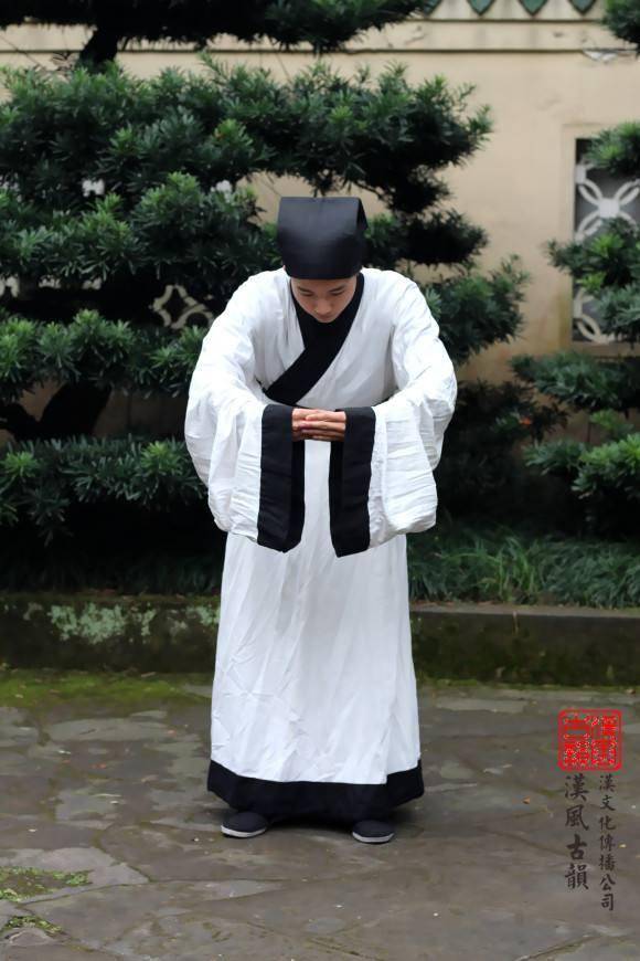 汉服的礼仪有哪些?老祖宗的中华传统的礼仪文化可不能丢!