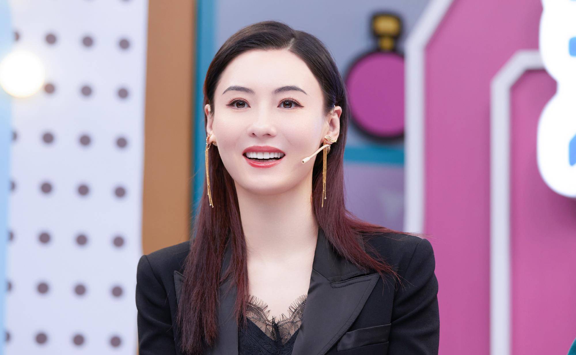 原创张柏芝不愧是港风美人西装配蕾丝时尚撩人40岁颜值依然在线