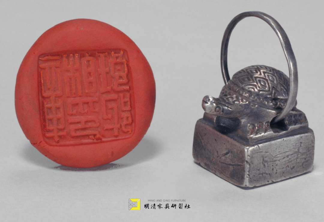 此外,明清时期,皇宫贵族间亦流行以翡翠玉石制作的印章