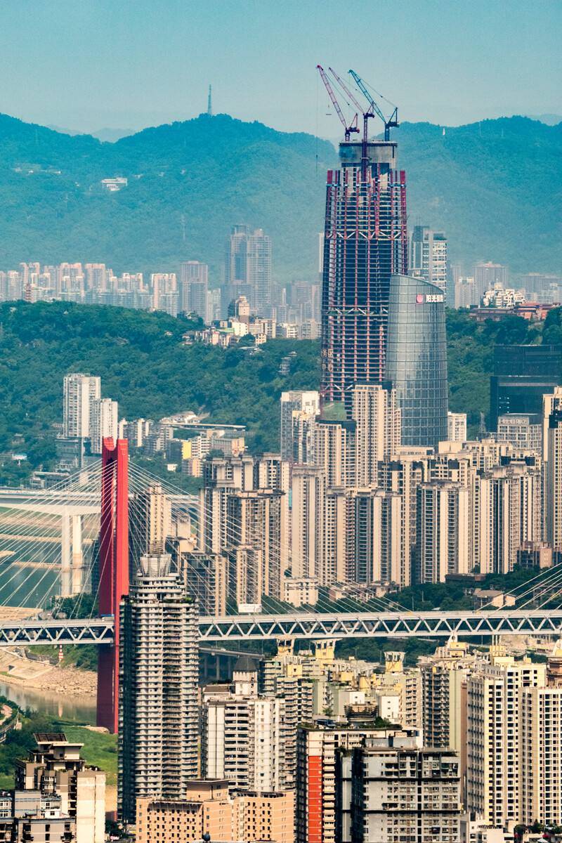 高458米!重庆第一座超400米摩天楼,跻身全球著名超高层建筑榜单