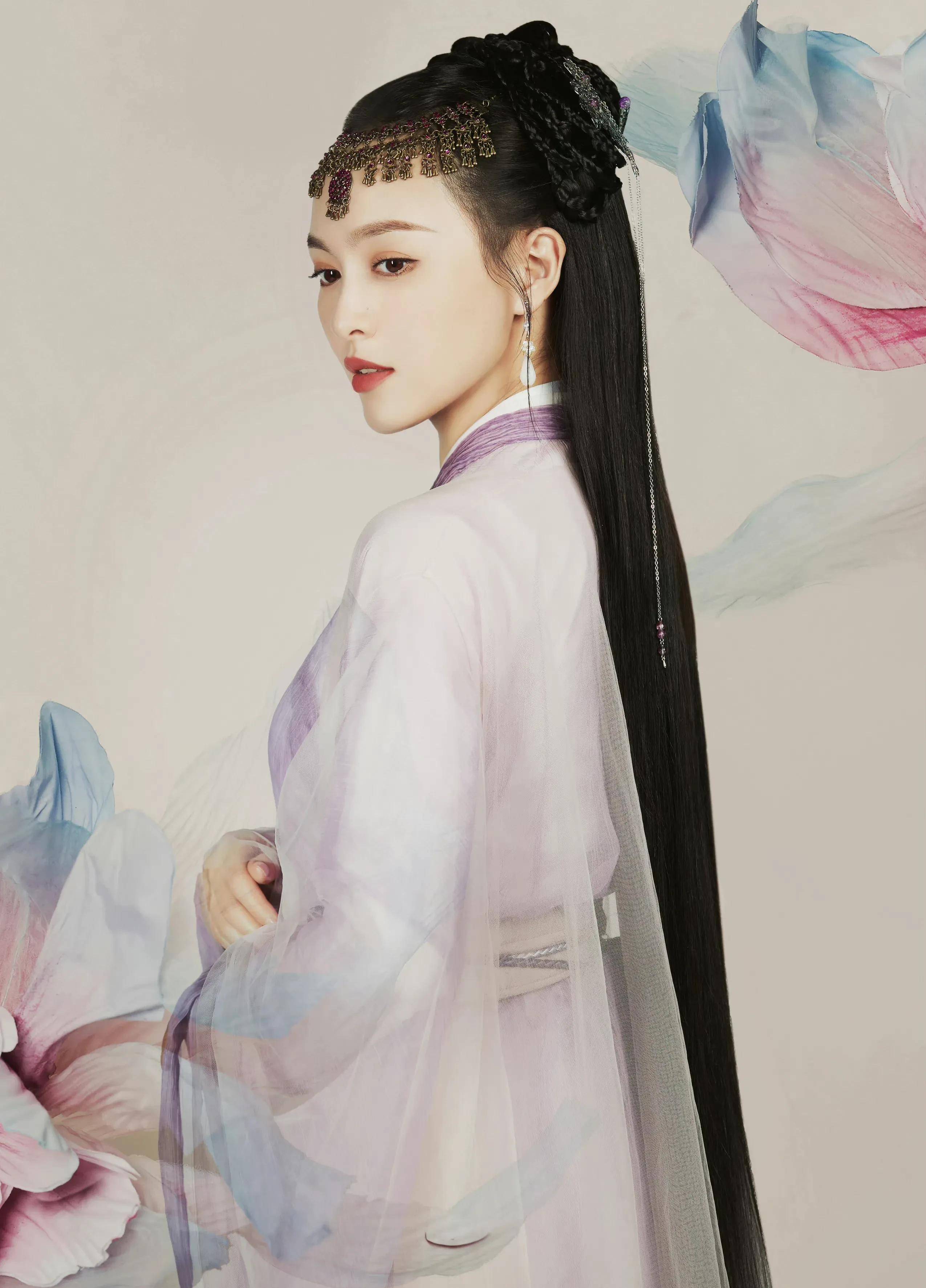 原创女明星汉服造型大赏国风古韵一见倾心这是谁家的小姐姐踏青出游啦